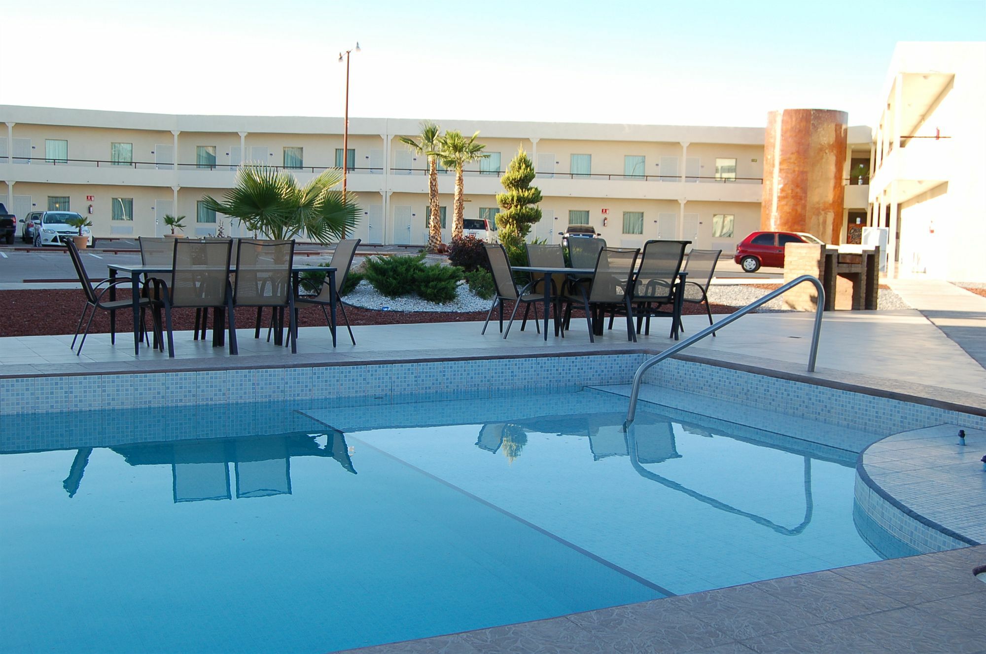 American Inn Hotel & Suites デリシアス エクステリア 写真