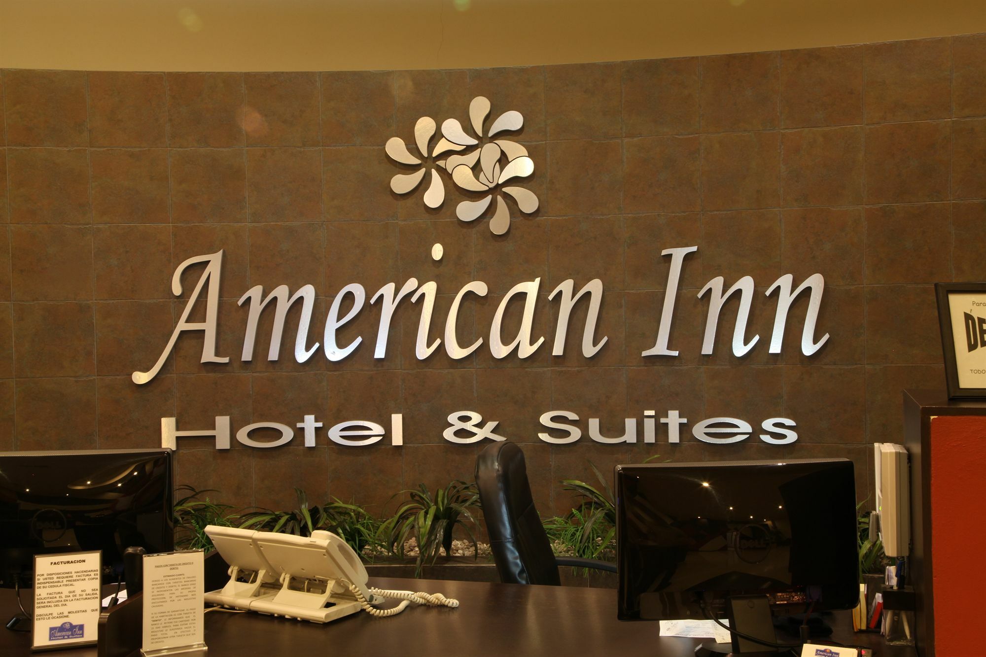 American Inn Hotel & Suites デリシアス エクステリア 写真