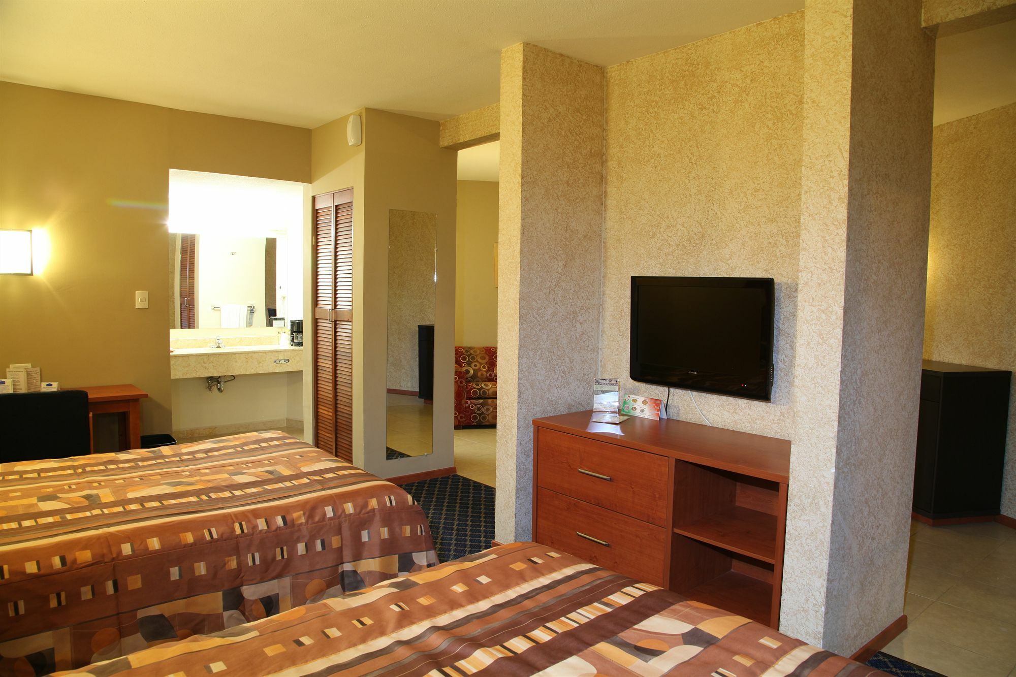 American Inn Hotel & Suites デリシアス エクステリア 写真